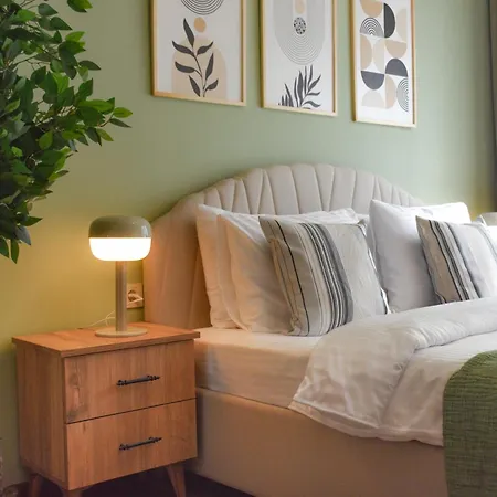 Apartamento Spacious 2br With Garden- Long Term Rent