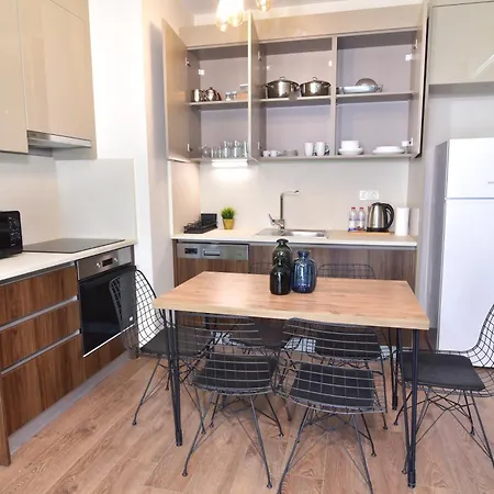 Spacious 2br With Garden- Long Term Rent Appartement *